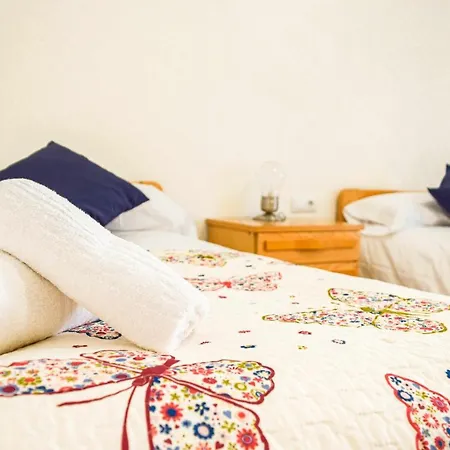 Janot Casa Con Jardin Cerca Del *