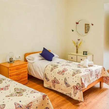 Janot Casa Con Jardin Cerca Del