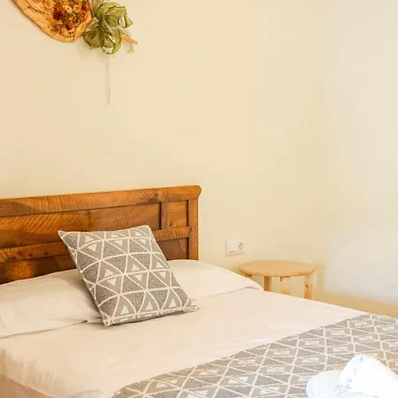 Janot Casa Con Jardin Cerca Del Holiday home Banyoles