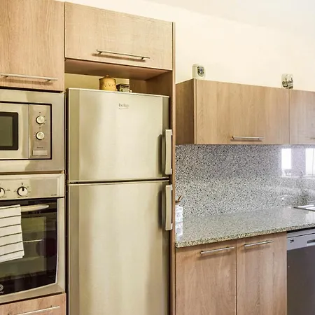 Janot Casa Con Jardin Cerca Del Holiday home *