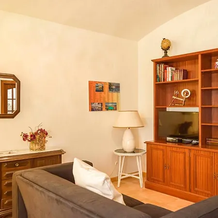 Janot Casa Con Jardin Cerca Del *