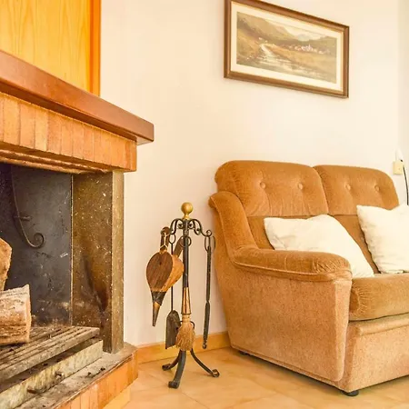 Holiday home Janot Casa Con Jardin Cerca Del Banyoles