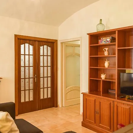 Janot Casa Con Jardin Cerca Del